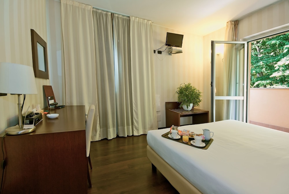 Hotel 2C — Hotel rooms in Legnano, Lombardy