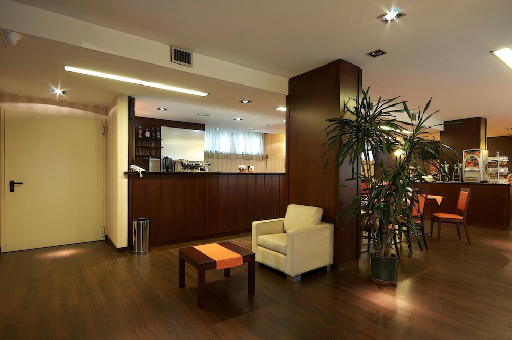 Hotel 2C — Restaurant & bars in Legnano, Lombardy