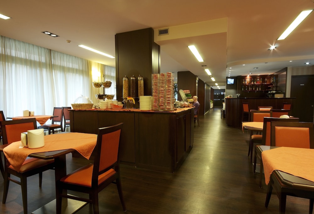 Hotel 2C — Restaurant & bars in Legnano, Lombardy