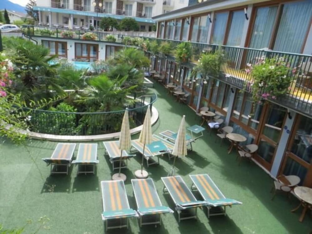 Hotel Alexander — Swimming pool in Limone sul Garda, Lombardy