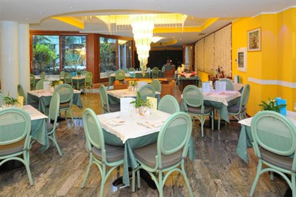 Hotel Alexander — Restaurant & bars in Limone sul Garda, Lombardy