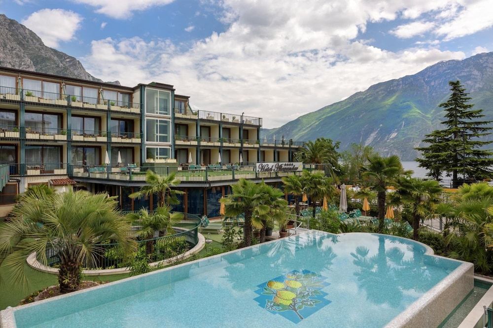 Hotel Alexander image