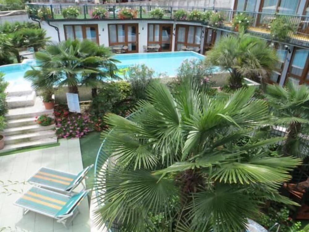 Hotel Alexander — Swimming pool in Limone sul Garda, Lombardy