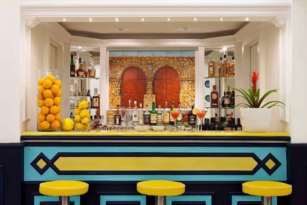 Hotel Astoria Sorrento — Restaurant & bars in Sorrento, Campania