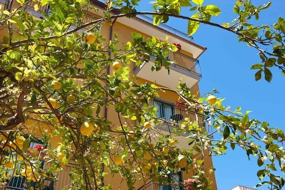 Hotel Astoria Sorrento — Hotel building in Sorrento, Campania