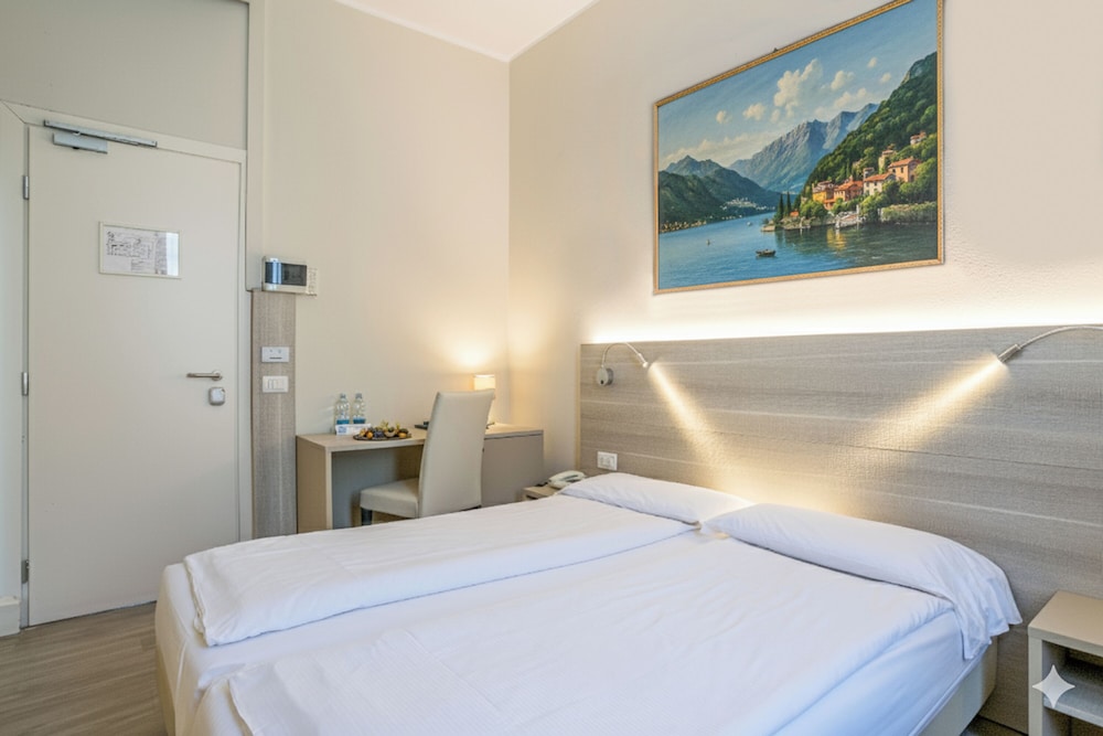 Hotel Bazzoni et du Lac — Hotel rooms in Tremezzo, Lombardy