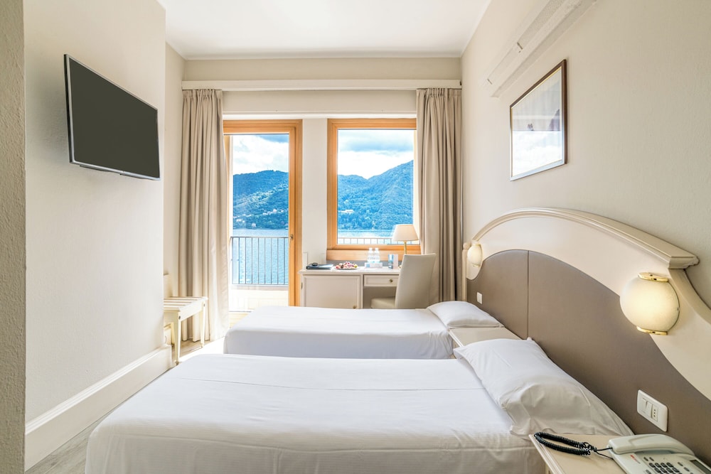 Hotel Bazzoni et du Lac — Hotel rooms in Tremezzo, Lombardy