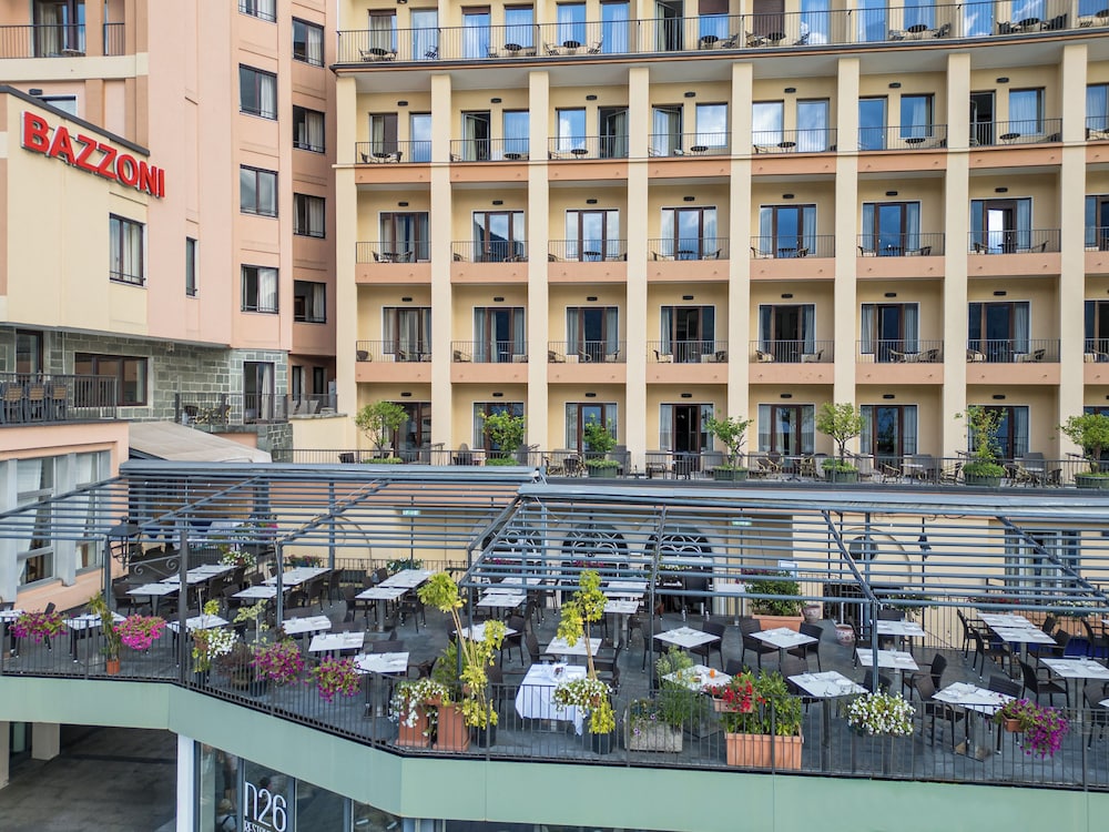Hotel Bazzoni et du Lac — Hotel building in Tremezzo, Lombardy