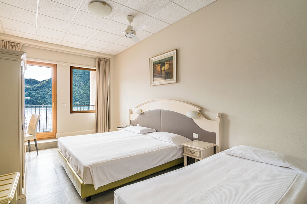 Hotel Bazzoni et du Lac — Hotel rooms in Tremezzo, Lombardy