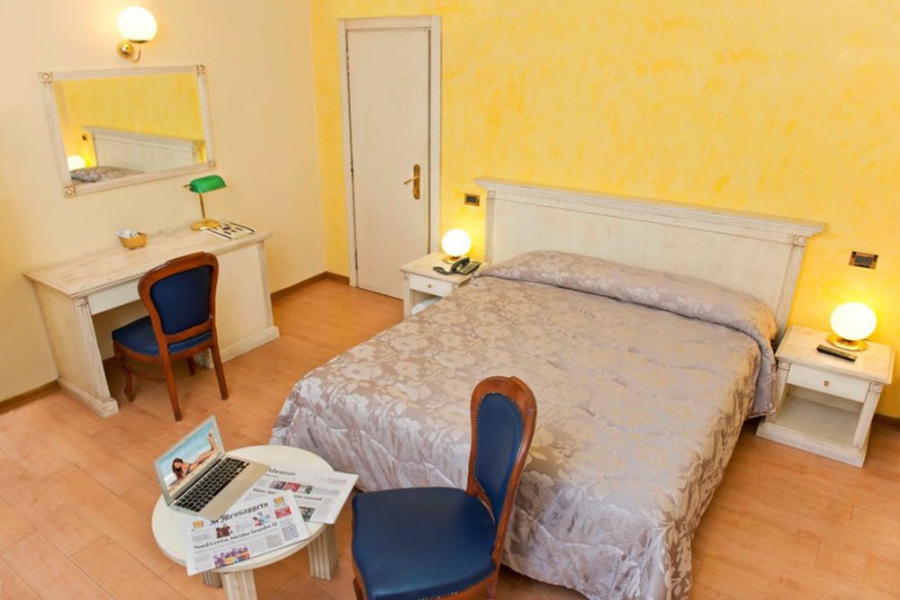 Hotel City - zdjęcie 5