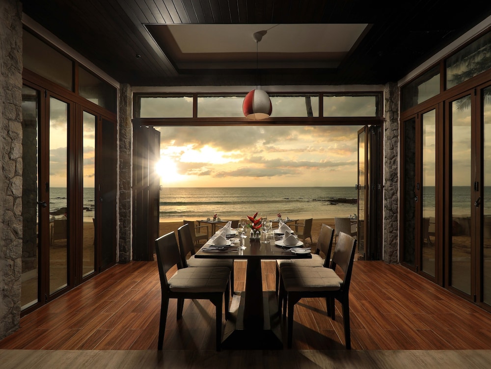 Natai Beach Resort — Restaurant & bars in Khok Klo, Phang Nga