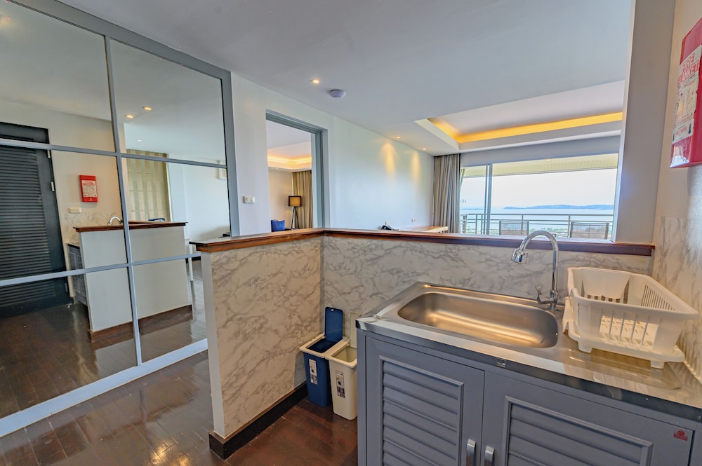 Mantra Samui Resort - Adults Only — Hotel rooms in Mae Nam, Surat Thani