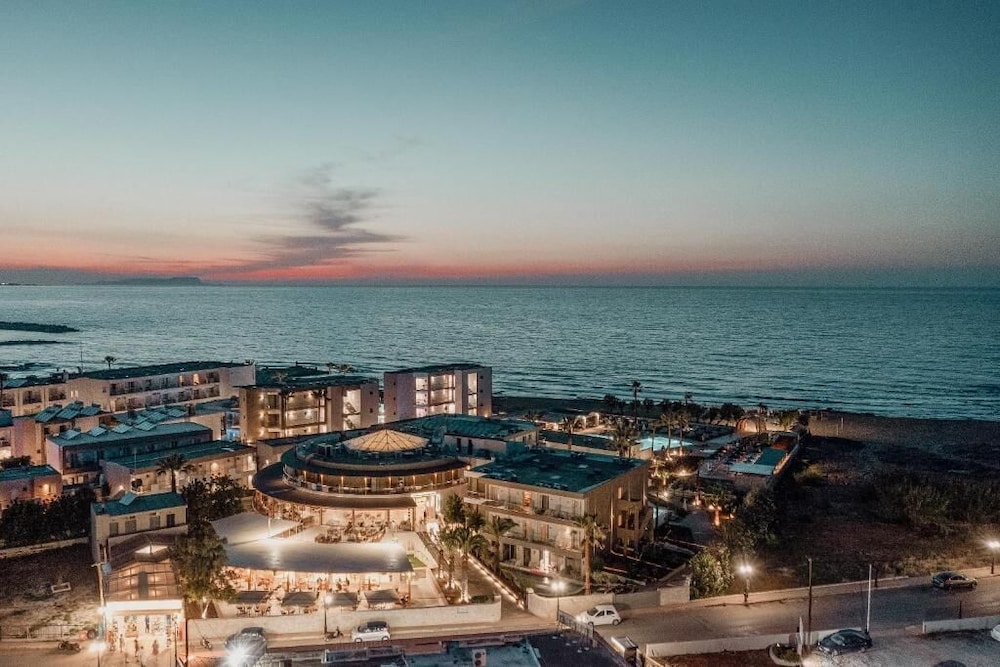 Malia Bay Beach Hotel & Bungalows — Beach in Malia
