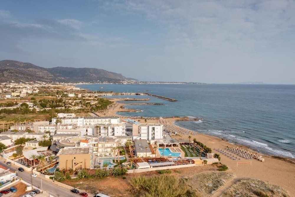 Malia Bay Beach Hotel & Bungalows — Beach in Malia