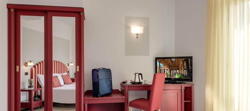 Hotel Da Vinci — Hotel rooms in Montecatini Terme, Tuscany
