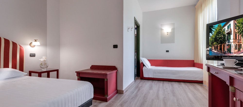 Hotel Da Vinci — Hotel rooms in Montecatini Terme, Tuscany