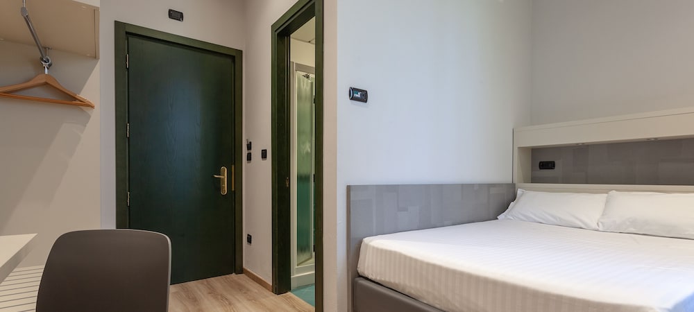 Hotel Da Vinci — Hotel rooms in Montecatini Terme, Tuscany