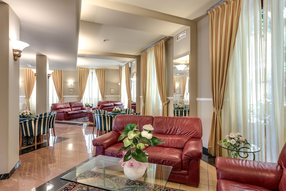 Hotel Da Vinci — Hotel building in Montecatini Terme, Tuscany