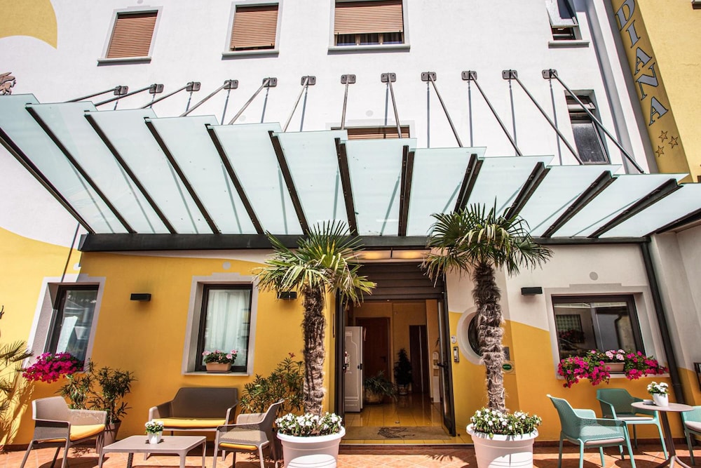 Hotel Diana — Main photo in Jesolo, Veneto
