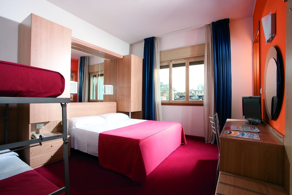 Hotel Diana — Hotel rooms in Jesolo, Veneto