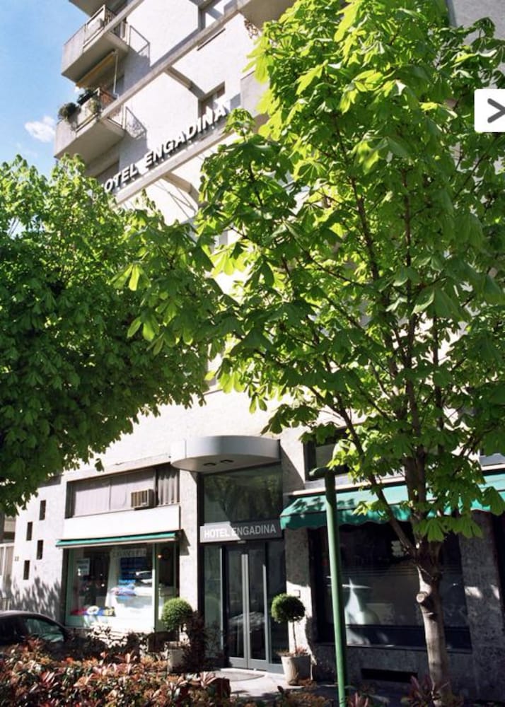 Hotel Engadina — Hotel building in Como, Lombardy