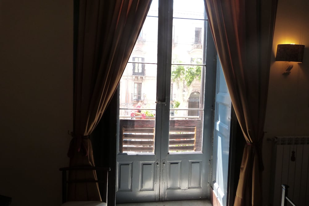 Hotel Etnea 316 — Hotel rooms in Catania, Sicily