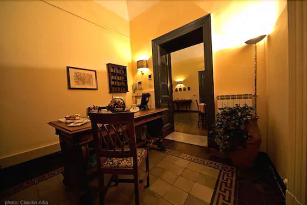 Hotel Etnea 316 — Hotel rooms in Catania, Sicily