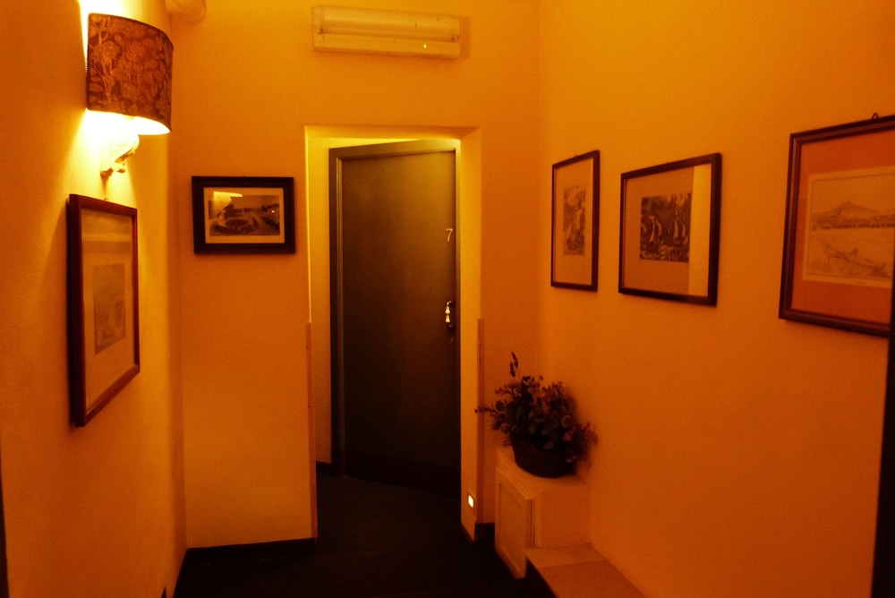 Hotel Etnea 316 — Hotel building in Catania, Sicily