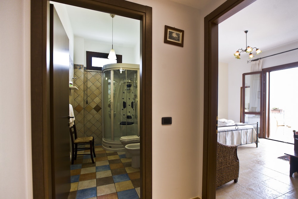 Hotel History — Hotel rooms in Valderice, Sicily