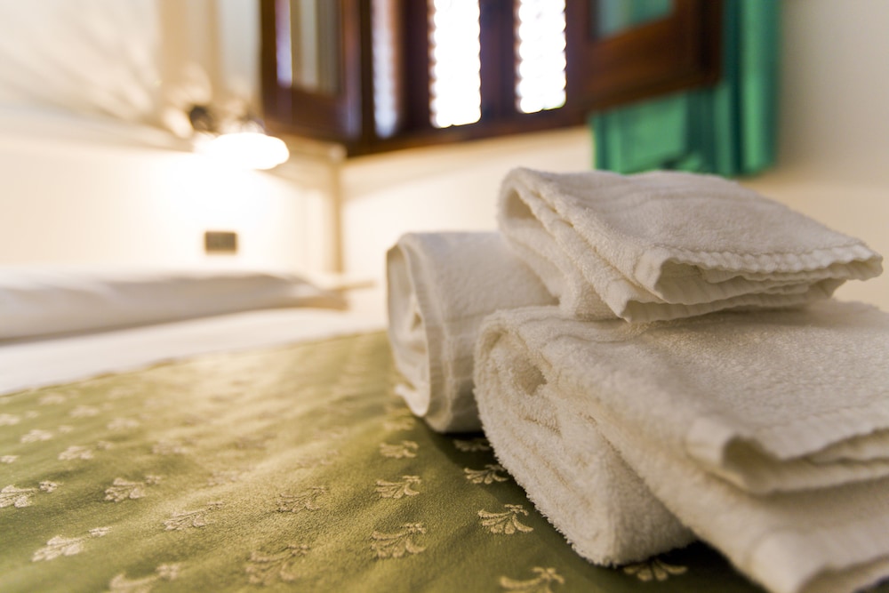 Hotel History — Hotel rooms in Valderice, Sicily
