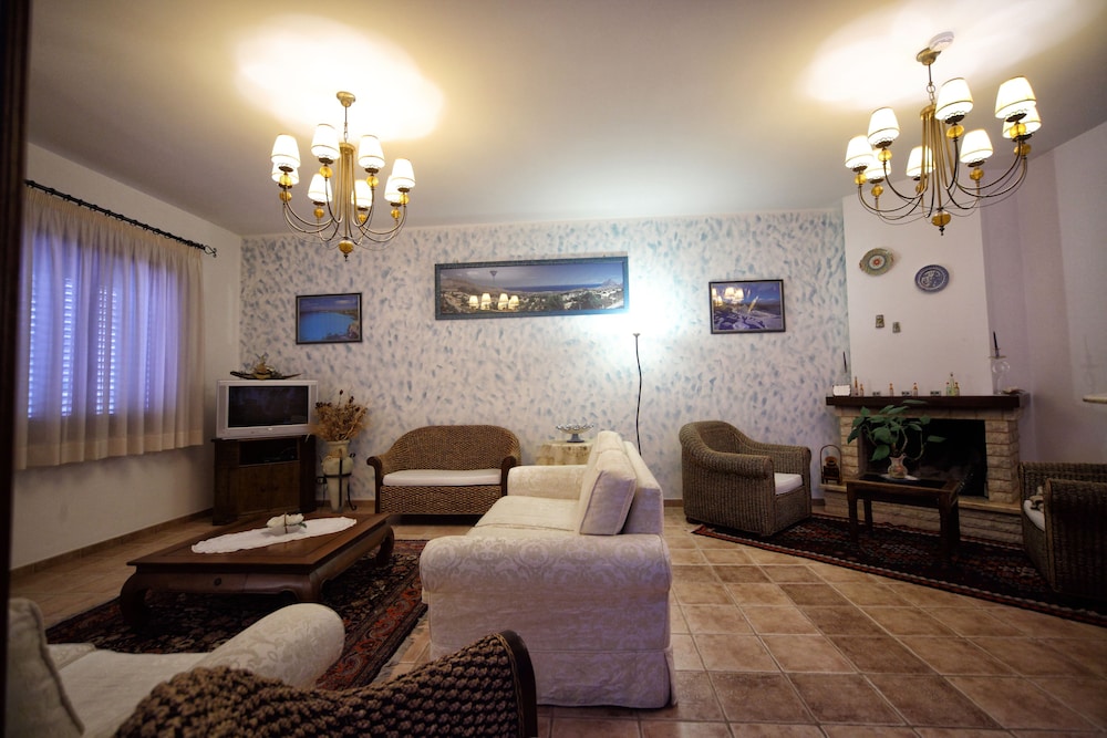 Hotel History — Hotel rooms in Valderice, Sicily