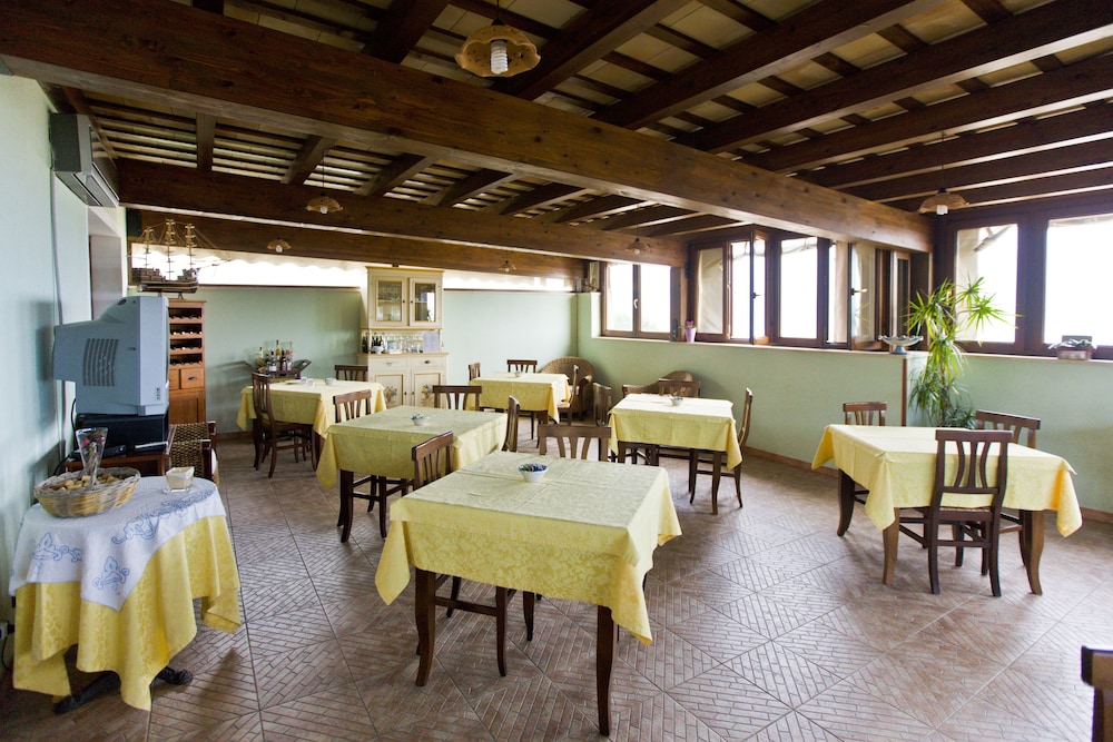 Hotel History — Restaurant & bars in Valderice, Sicily