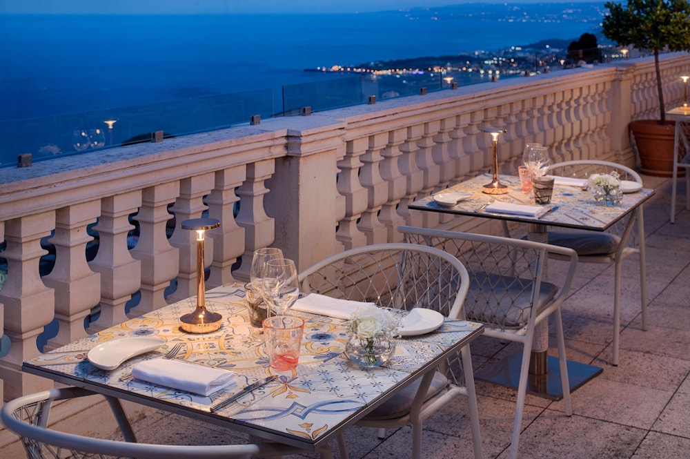NH Collection Taormina — Restaurant & bars in Taormina, Sicily