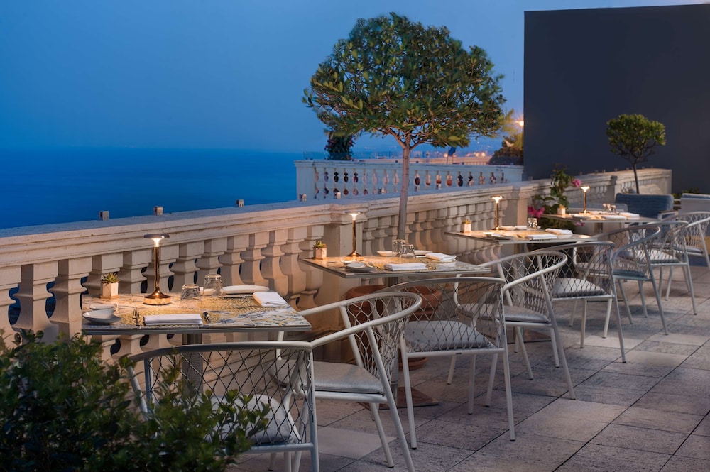 NH Collection Taormina — Restaurant & bars in Taormina, Sicily