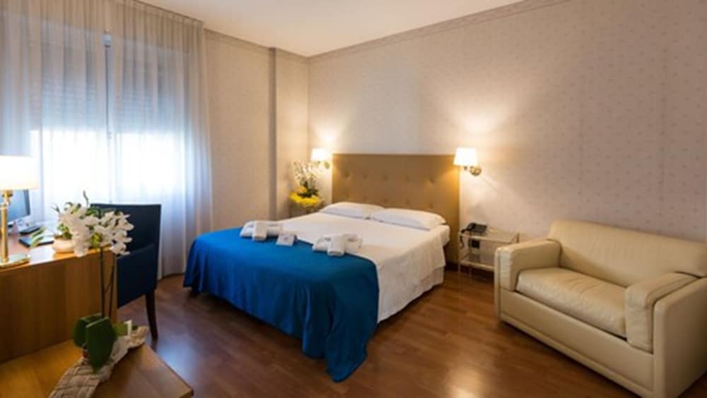 Hotel Lombardia - zdjęcie 3