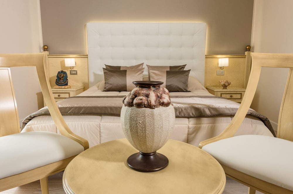 Luxor e Cairo The Beach Resort — Hotel rooms in Jesolo, Veneto