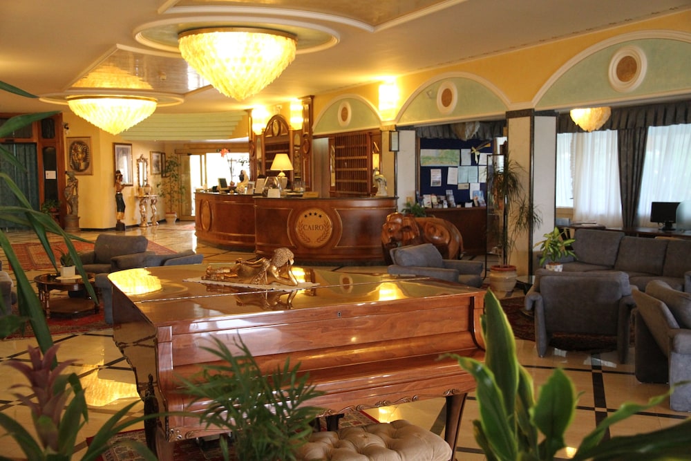 Luxor e Cairo The Beach Resort — Hotel building in Jesolo, Veneto