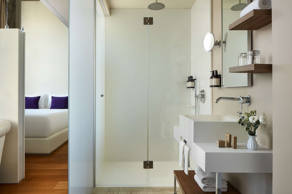 Avani Palazzo Moscova Milan Hotel — Hotel rooms in Milan, Lombardy