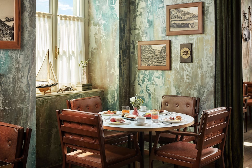 Avani Palazzo Moscova Milan Hotel — Restaurant & bars in Milan, Lombardy
