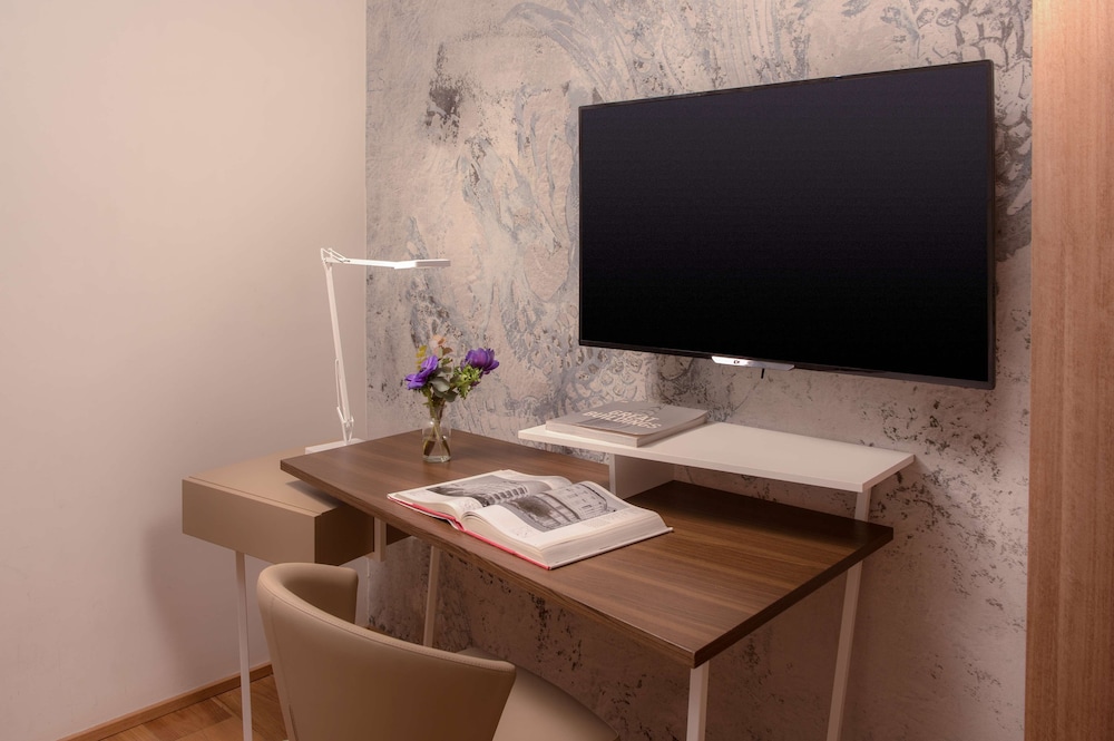 Avani Palazzo Moscova Milan Hotel — Hotel rooms in Milan, Lombardy