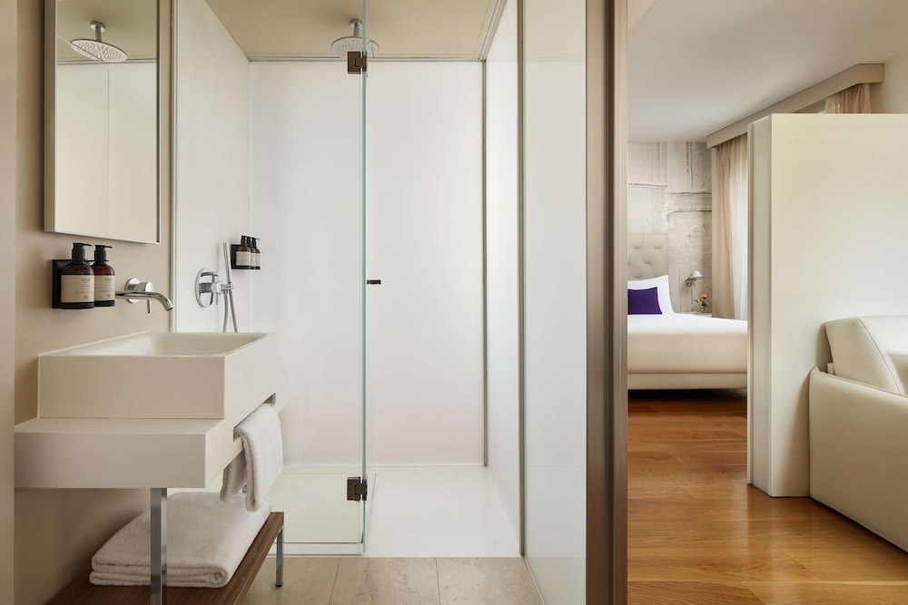 Avani Palazzo Moscova Milan Hotel — Hotel rooms in Milan, Lombardy