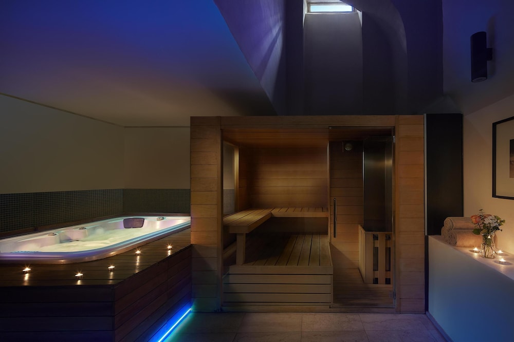 Avani Palazzo Moscova Milan Hotel — Spa in Milan, Lombardy