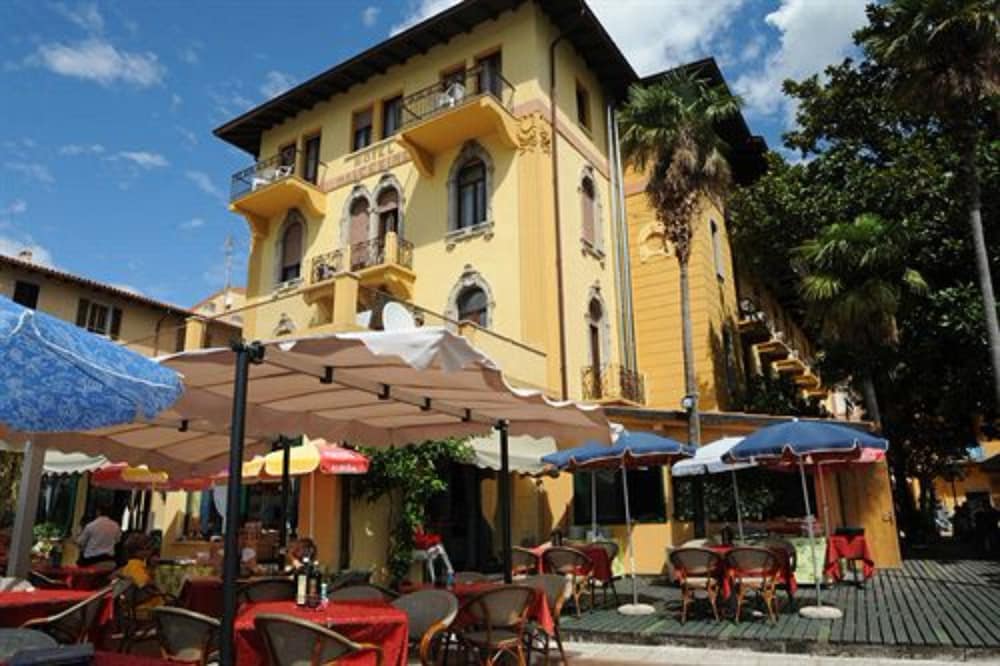 Hotel Malcesine — Hotel building in Malcesine, Veneto