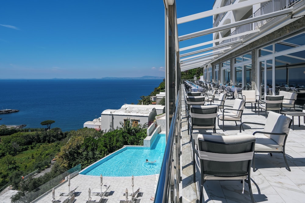 Hotel Mary — Swimming pool in Vico Equense, Campania