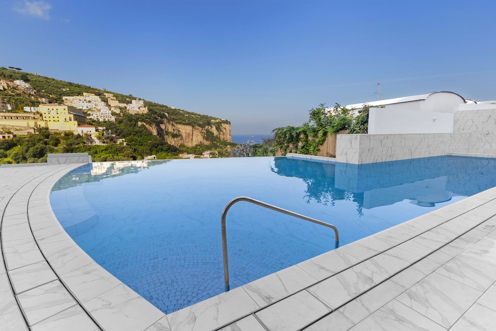 Hotel Mary — Swimming pool in Vico Equense, Campania