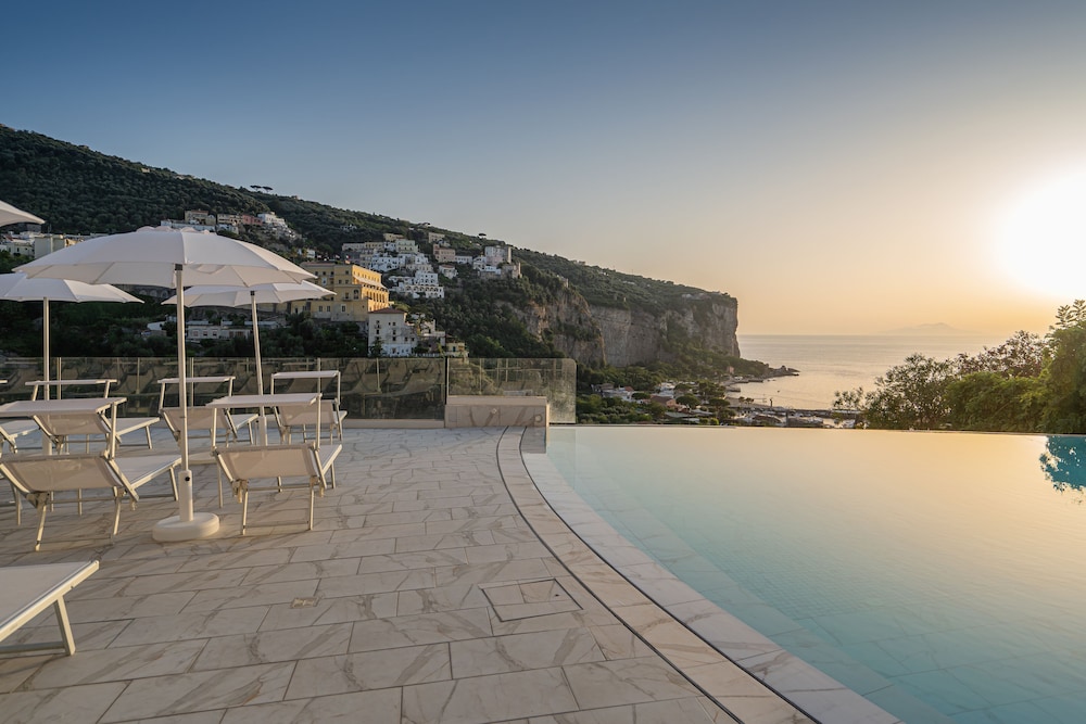 Hotel Mary — Swimming pool in Vico Equense, Campania