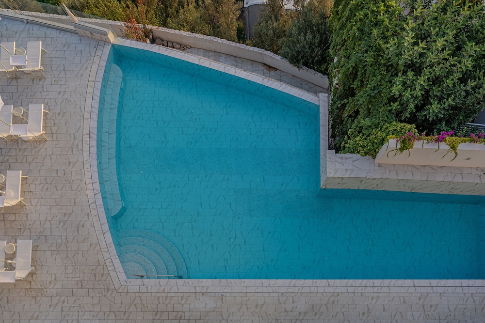 Hotel Mary — Swimming pool in Vico Equense, Campania