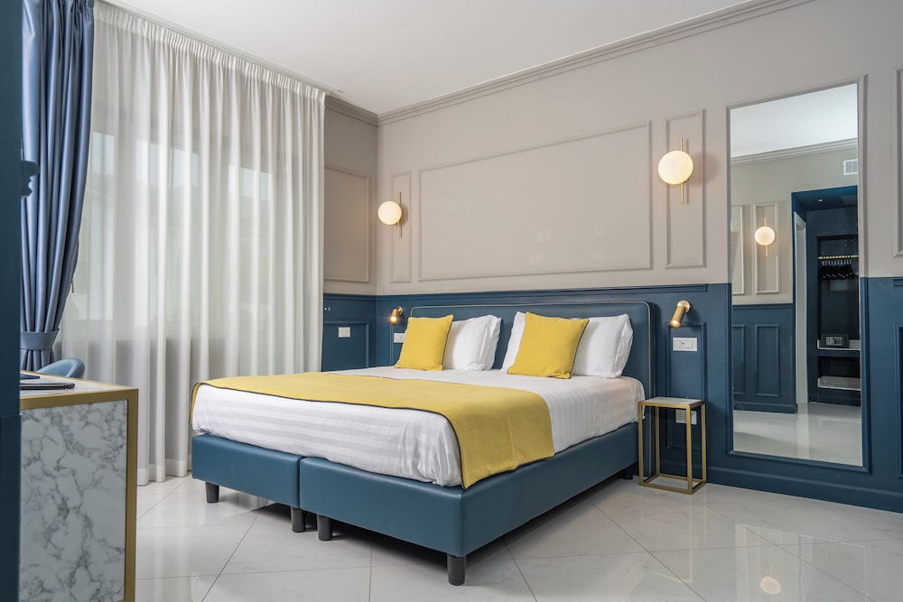 Hotel Mary — Hotel rooms in Vico Equense, Campania