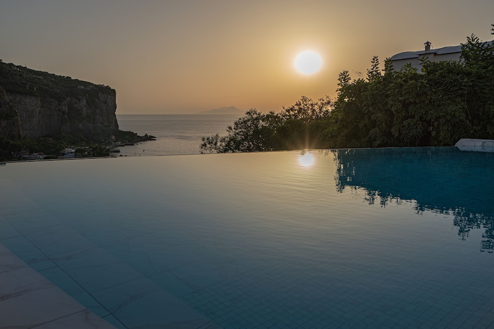 Hotel Mary — Swimming pool in Vico Equense, Campania