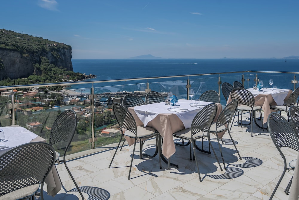 Hotel Mary — Restaurant & bars in Vico Equense, Campania